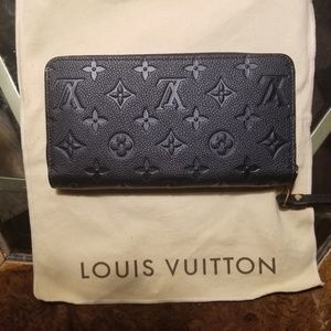 NEW Louis Vuitton Zippy Wallet